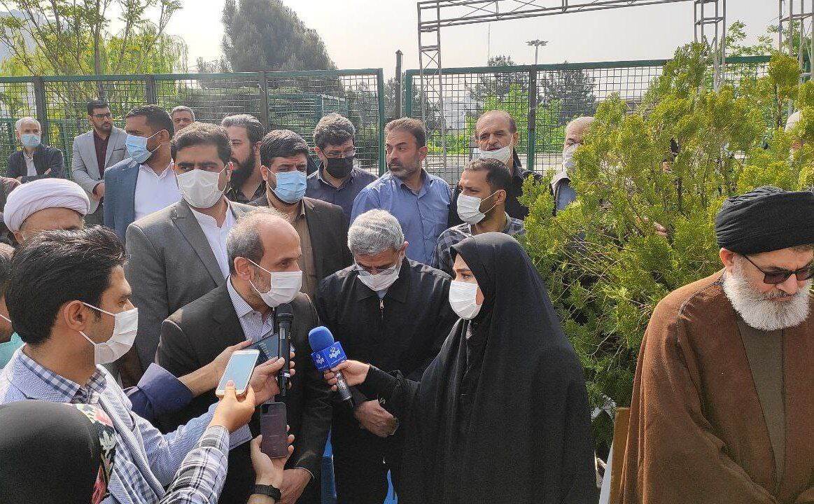 جبلی در مراسم تشییع نادر طالب زاده