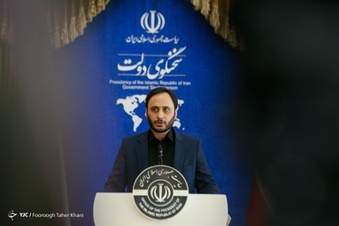 ایران تا صیانت کامل از حقوق ملت خود در مذاکرات عقب‌نشینی نمی‌کند