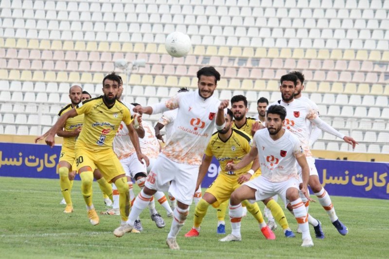 فردا صبح کار شود////سپاهان - استقلال؛ نبرد حیثیتی در نصف جهان/ پرسپولیس- پیکان؛ سرخپوشان در غیاب یحیی به دنبال پیروزی در آزادی