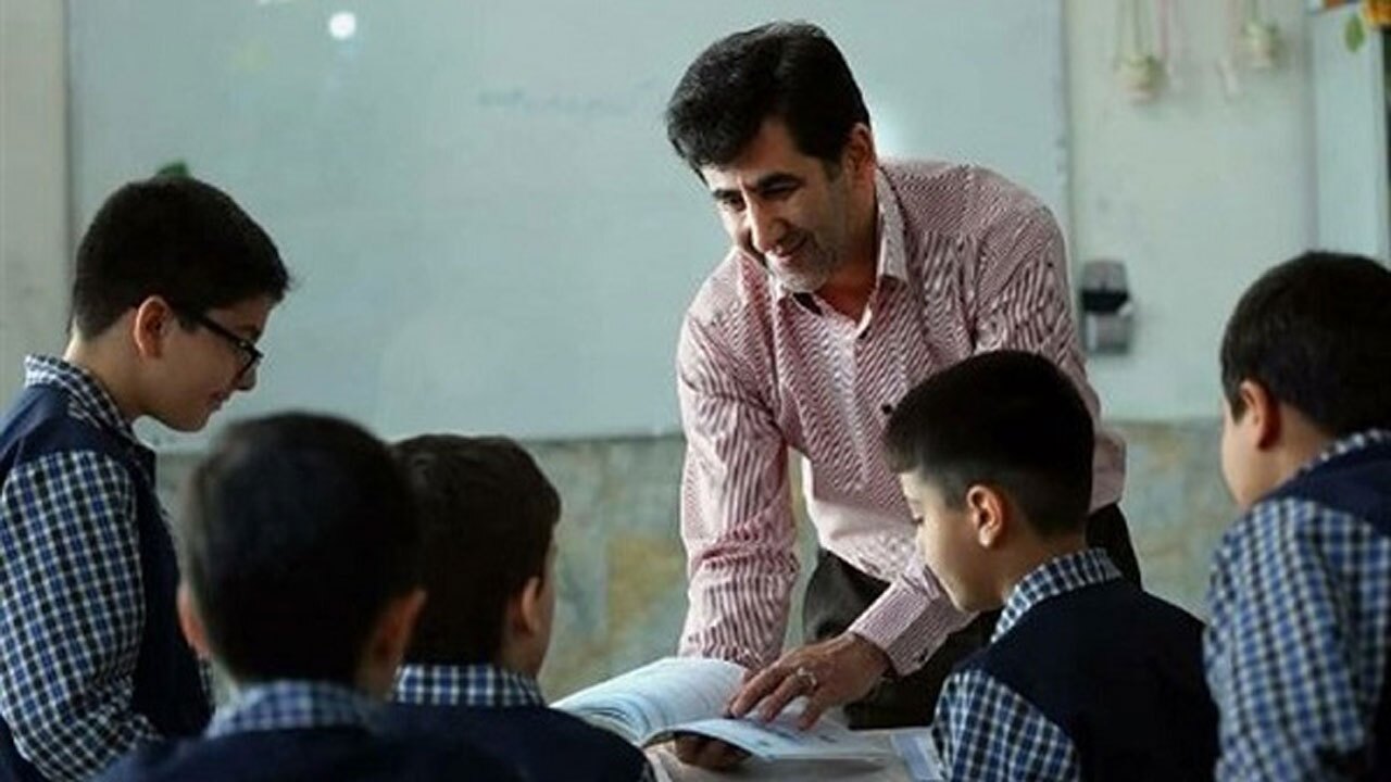ویژگی‌ ها و خصوصیات معلم‌ های خوب و موفق + فیلم