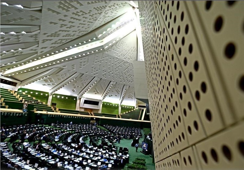 ساز ناکوک مجلس برای دولت در مناطق آزاد