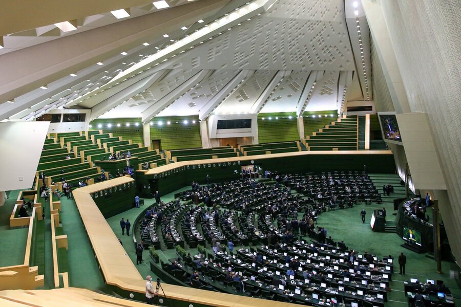 ساز ناکوک مجلس برای دولت در مناطق آزاد