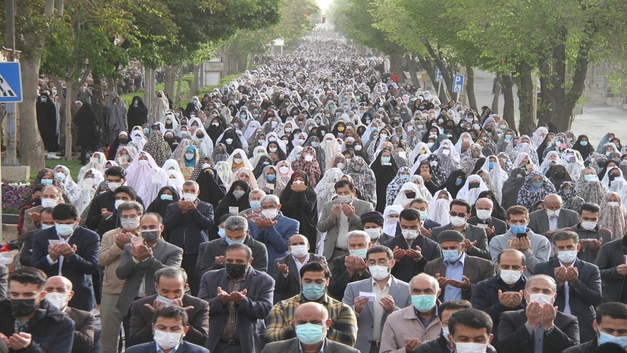 اقامه نماز شکرانه عبادت و بندگی در چهارمحال و بختیاری + فیلم
