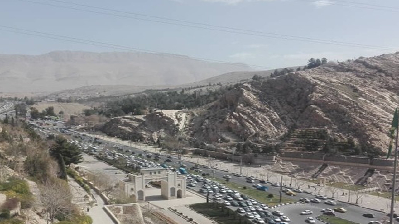 ترافیک نیمه سنگین در جاده‌های فارس