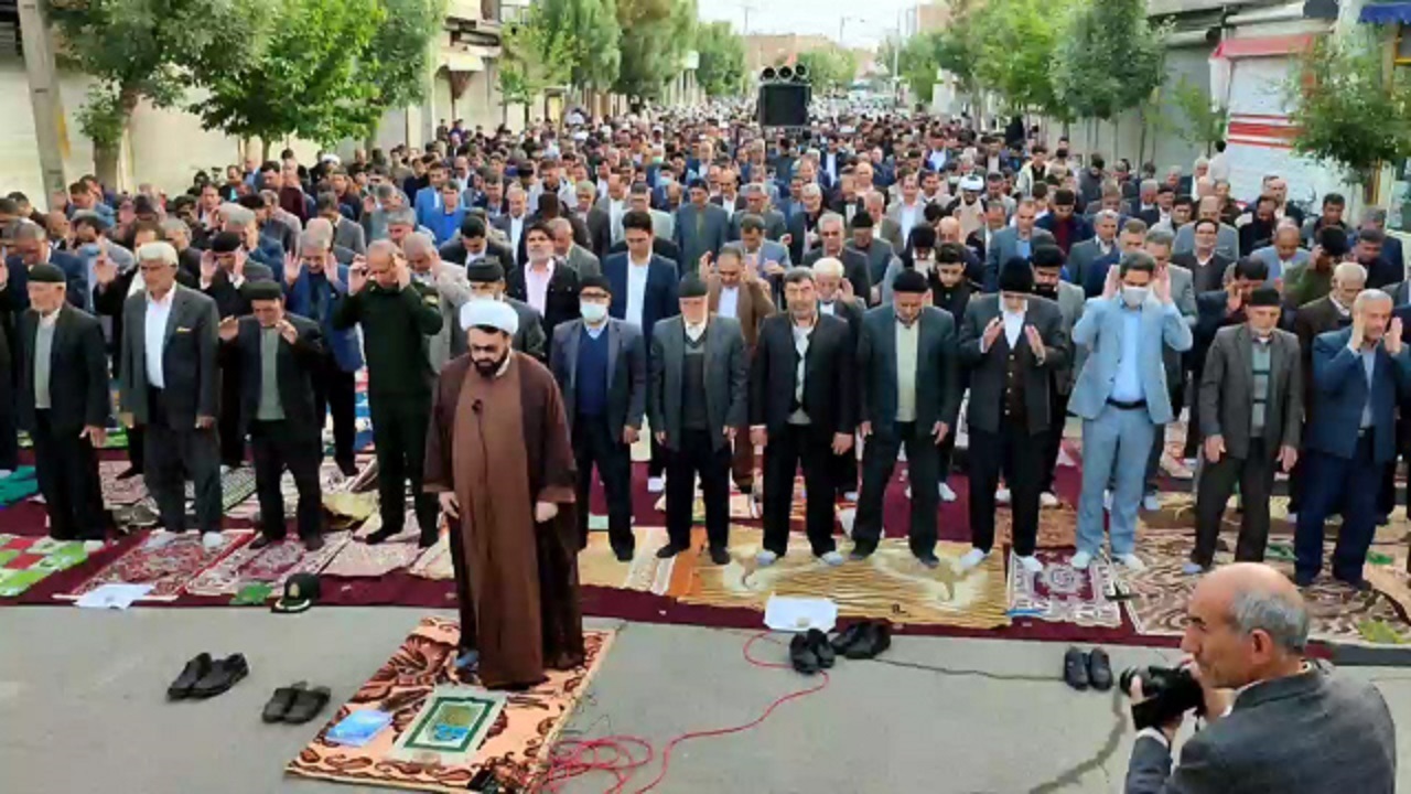 صف آرایی روزه داران در نماز عید فطر + فیلم و تصاویر