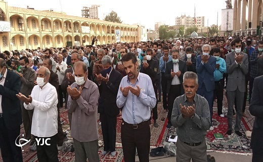 اقامه نماز عید فطر در استان یزد+ تصویر
