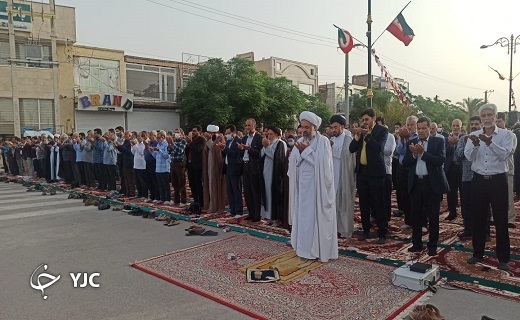 اقامه نماز عید فطر در استان یزد+ تصویر