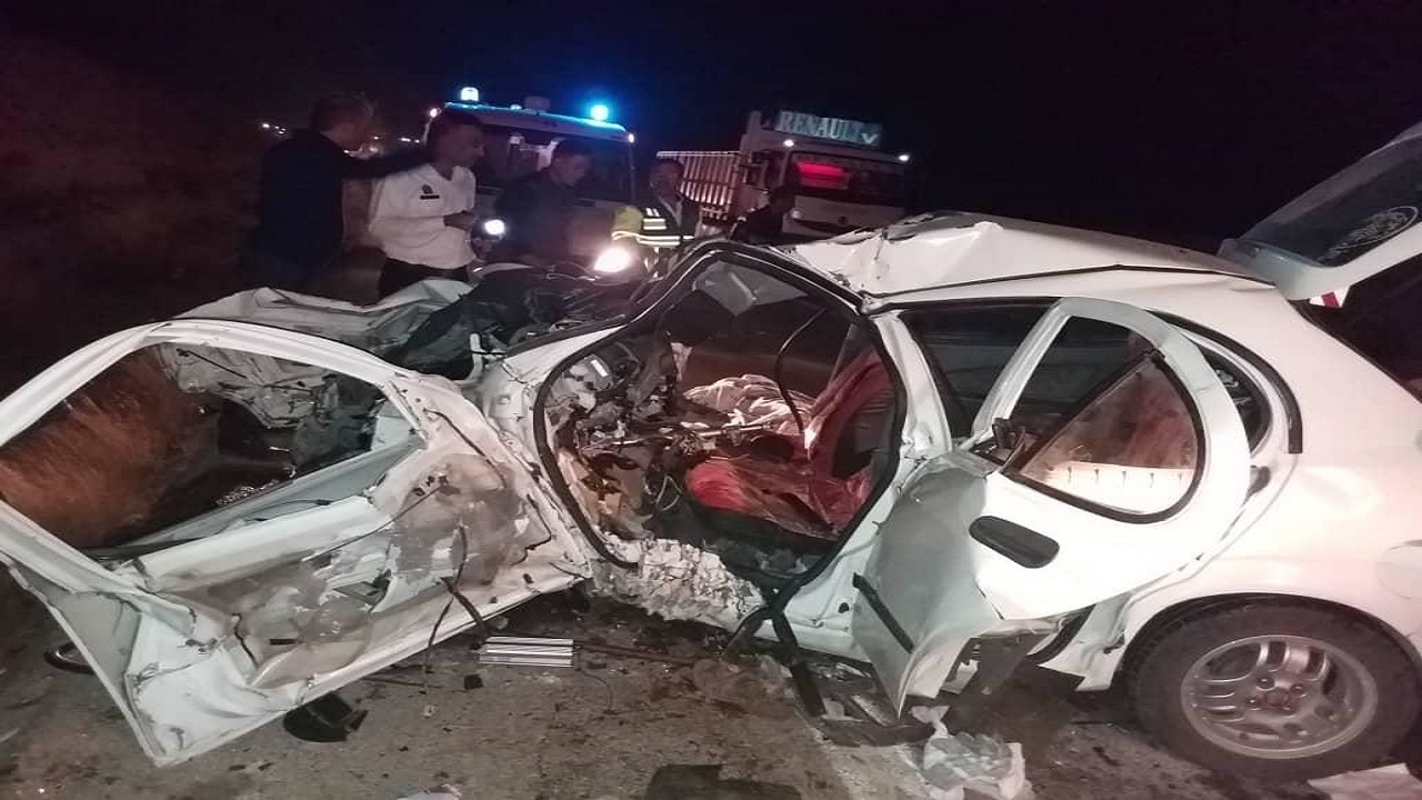 فوت یک نفر بر اثر تصادف دنا و پیکان
