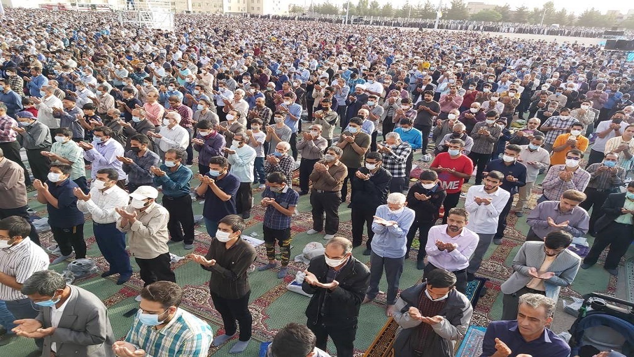 اقامه نماز عید فطر در سراسر استان کرمان