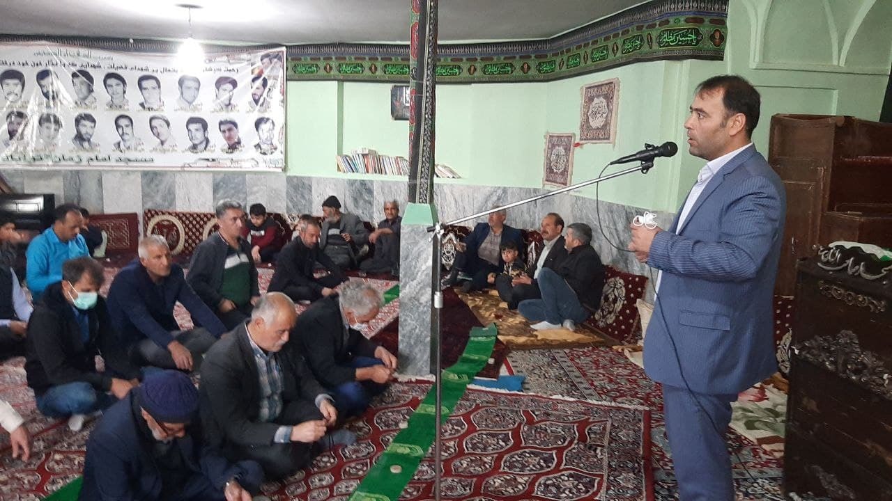 اقامه نماز بندگی اهالی روستای توآباد در عید فطر + فیلم و تصاویر