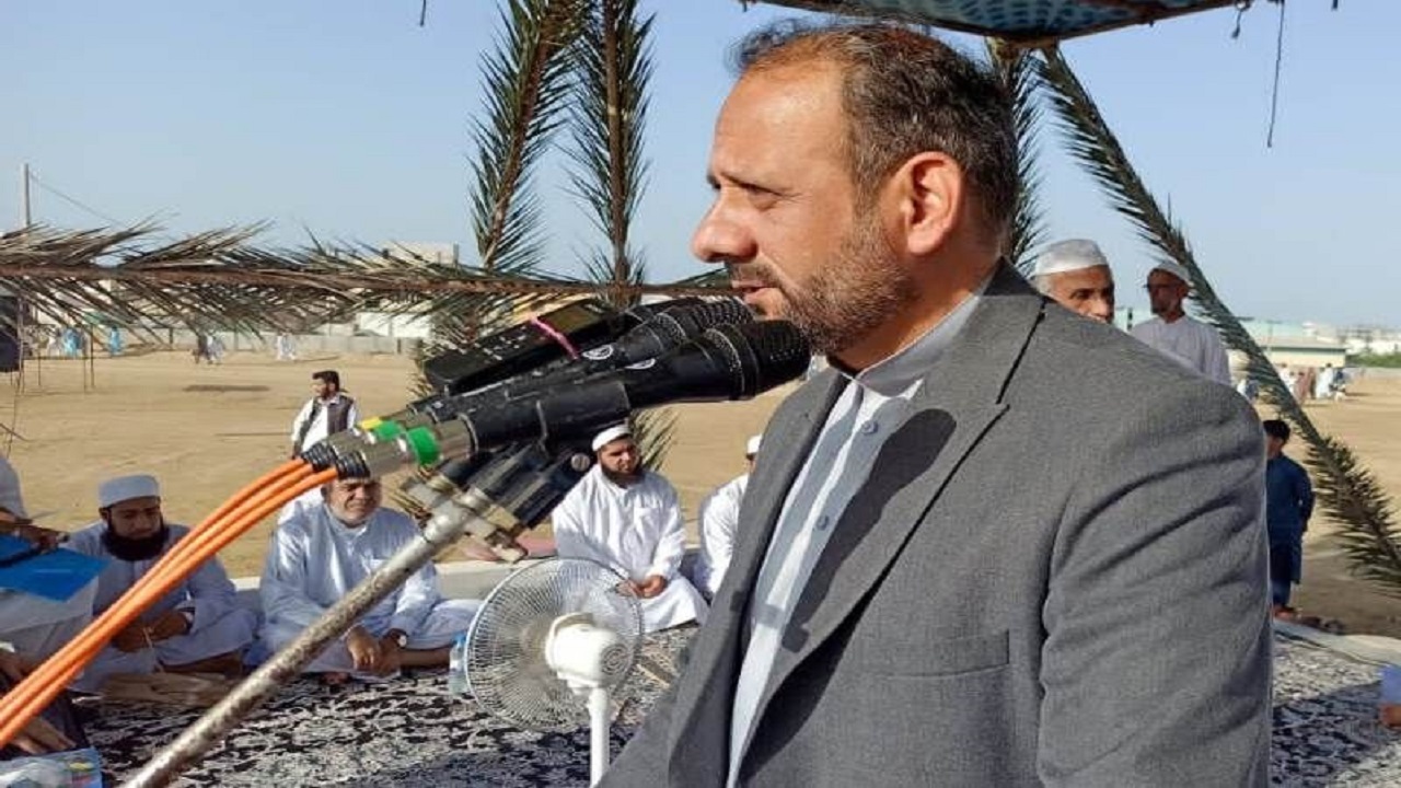 تمامی اقشار برای رفع مشکلات چندین‌ساله چابهار همکاری کنند