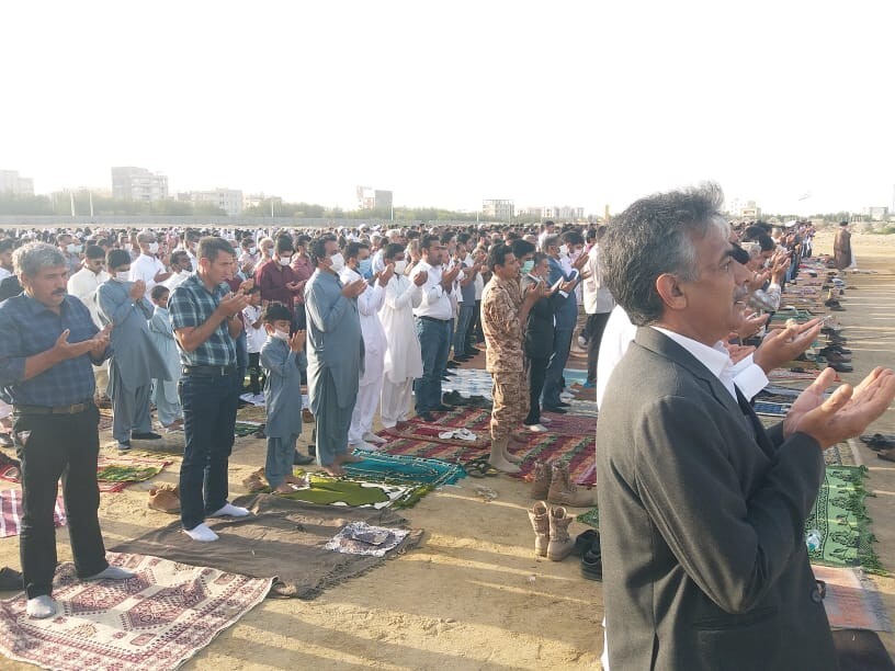 اقامه نماز عید سعید فطر در زاهدان
