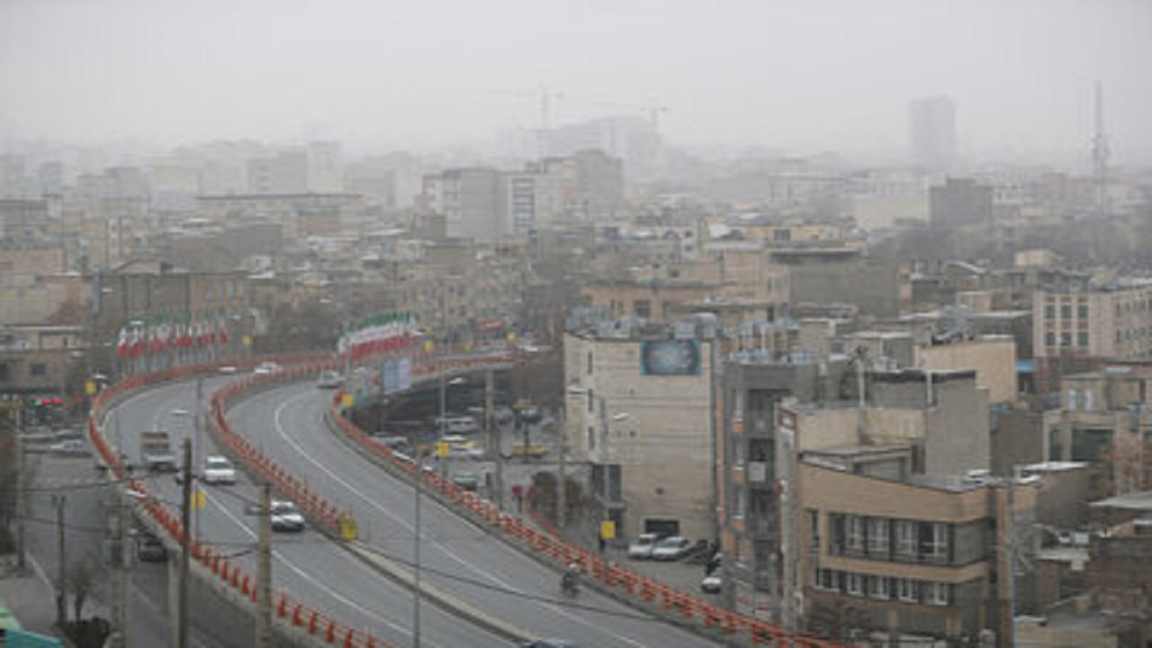 هوای غبار آلود در آسمان استان همدان