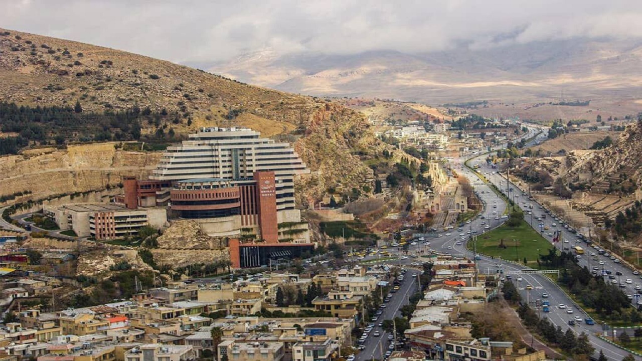 سفری به شیراز در یک روز بهاری به روایت شهروند خبرنگار + فیلم