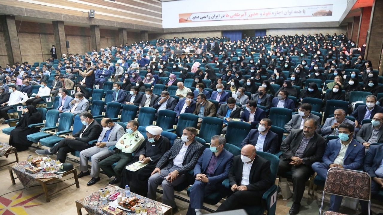 روحیه خودباوری در دانش آموزان تقویت شود