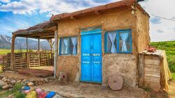 روستای عطاآباد یکی از قطب‌های تولید مبل در ایران + فیلم