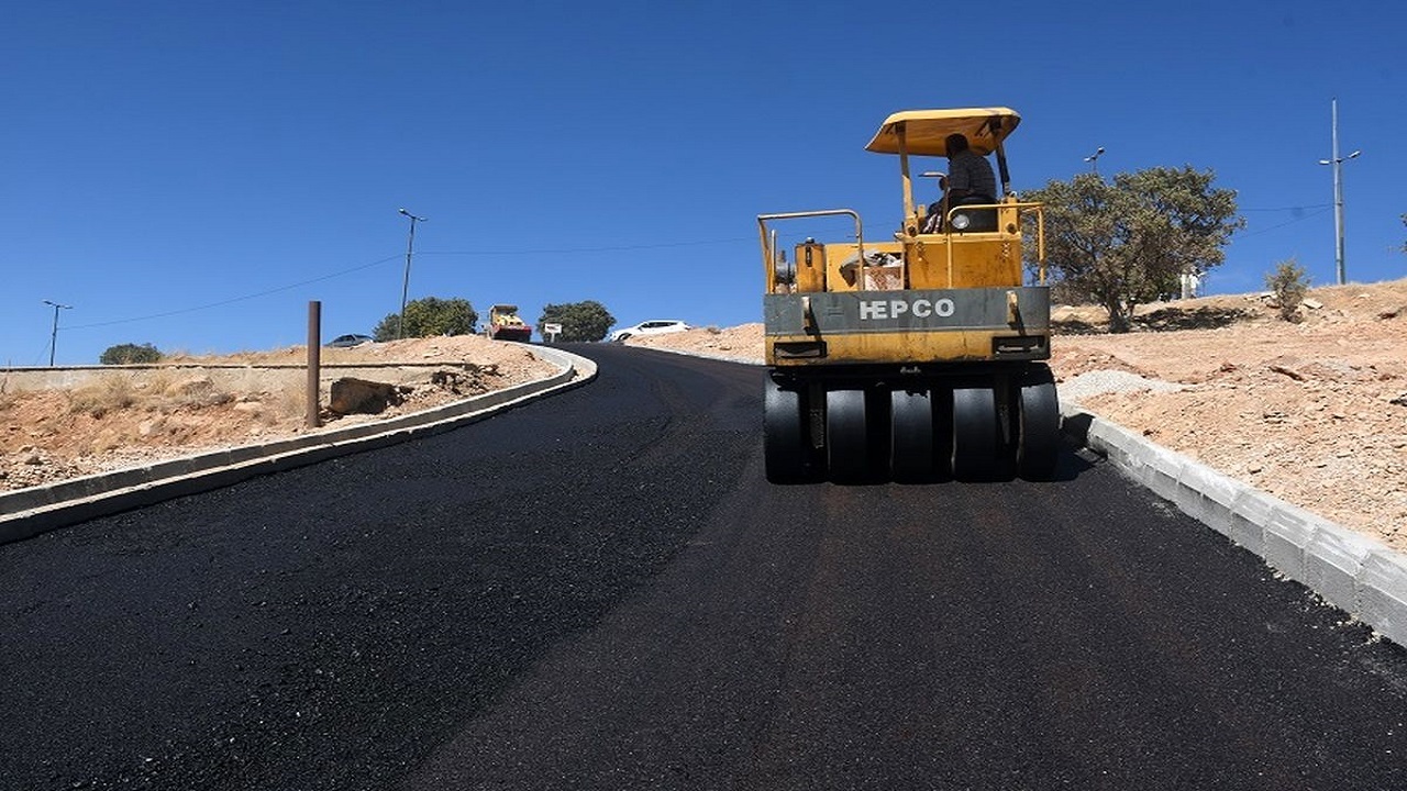 آسفالت ۲۱۱ کیلومتر راه روستایی در آذربایجان غربی
