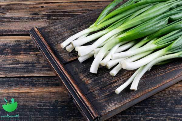 تکنیک سرآشپز&zwnj;ها برای بهتر شدن طعم پیاز خام