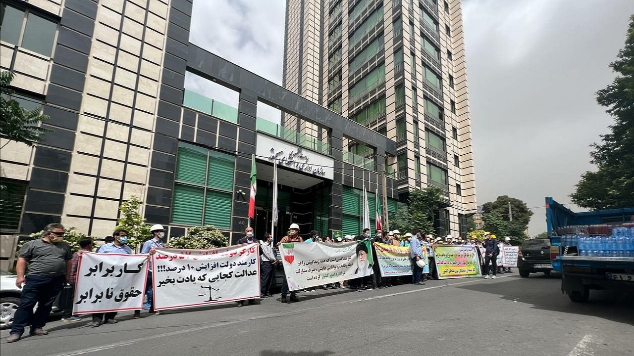 مجلس مسئول رفع مشکل کارمندان شیفتکار وزارت نیرو است