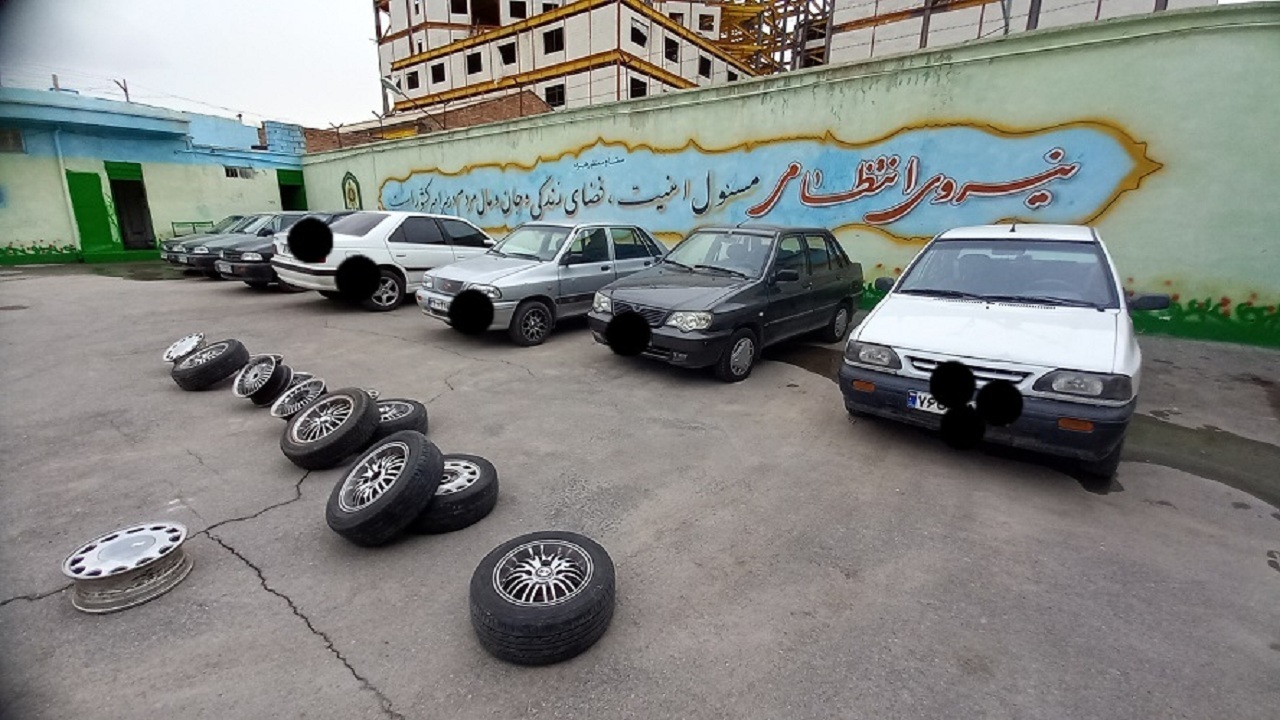 کشف خودرو سرقتی توسط تیم گشتی پلیس راه زنجان