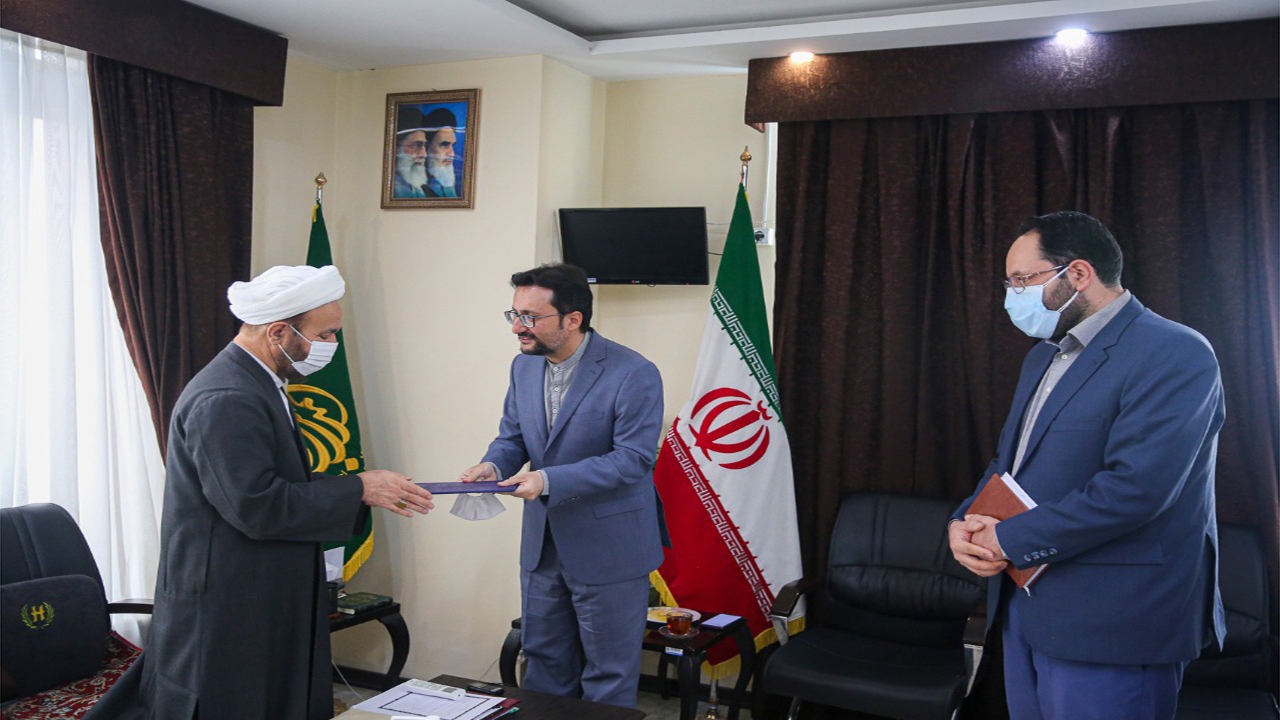 مدیر روابط‌عمومی آستان مقدس حضرت شاهچراغ (ع) معارفه شد