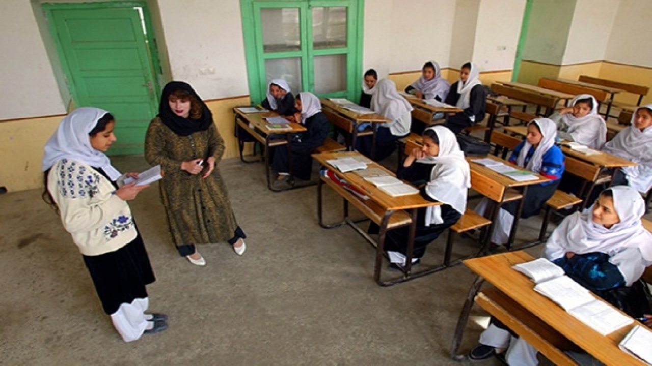 طالبان: درباره رفتن دختران به مکتب با عالمان دینی مشورت می کنیم