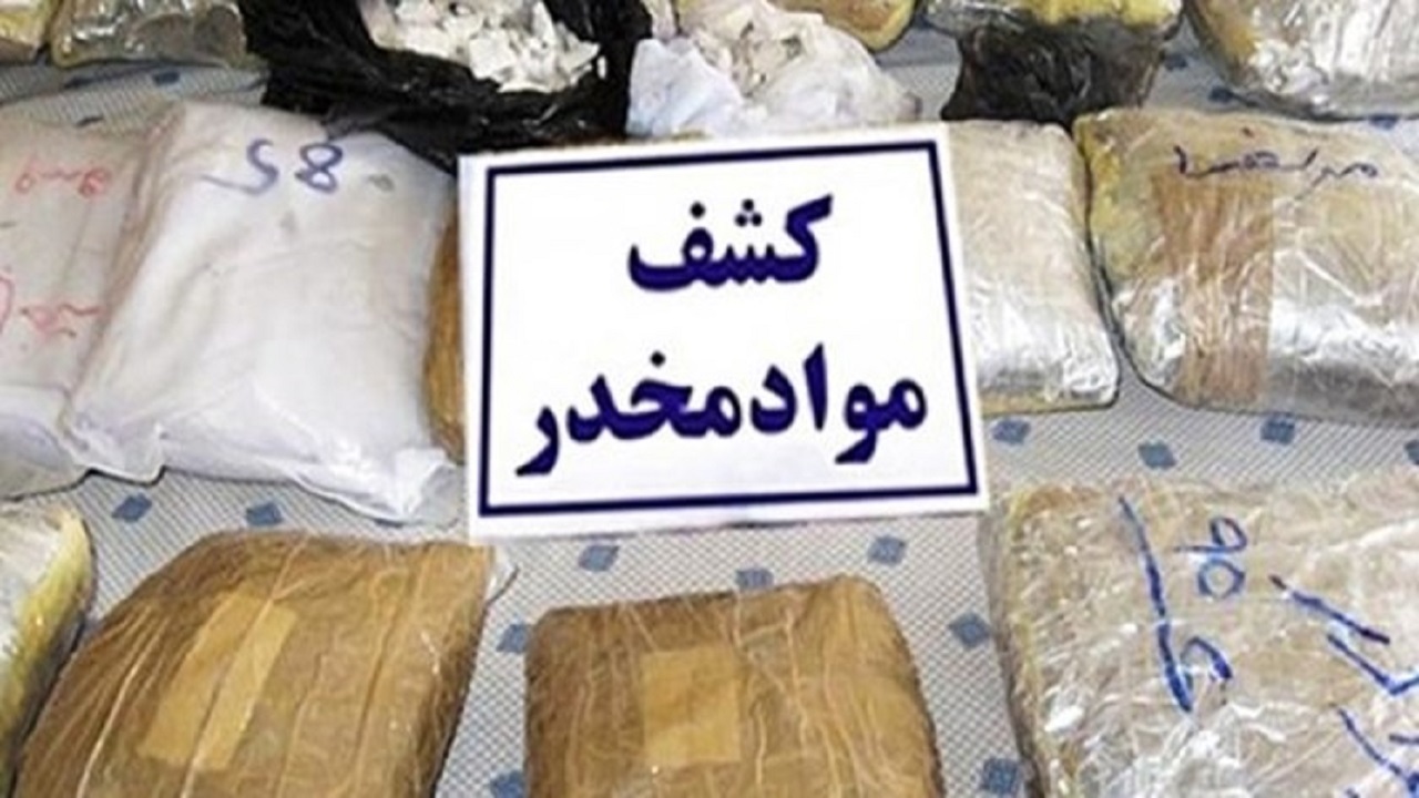 با تلاش ماموران پلیس کامیون حامل محموله افیونی متوقف شد