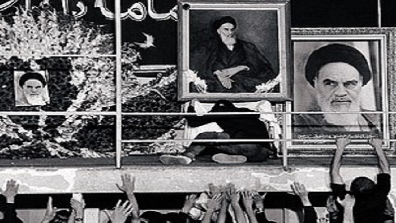 روایتی از تشییع پیکر امام خمینی (ره) در نمایش «زیر پای ۶۸»