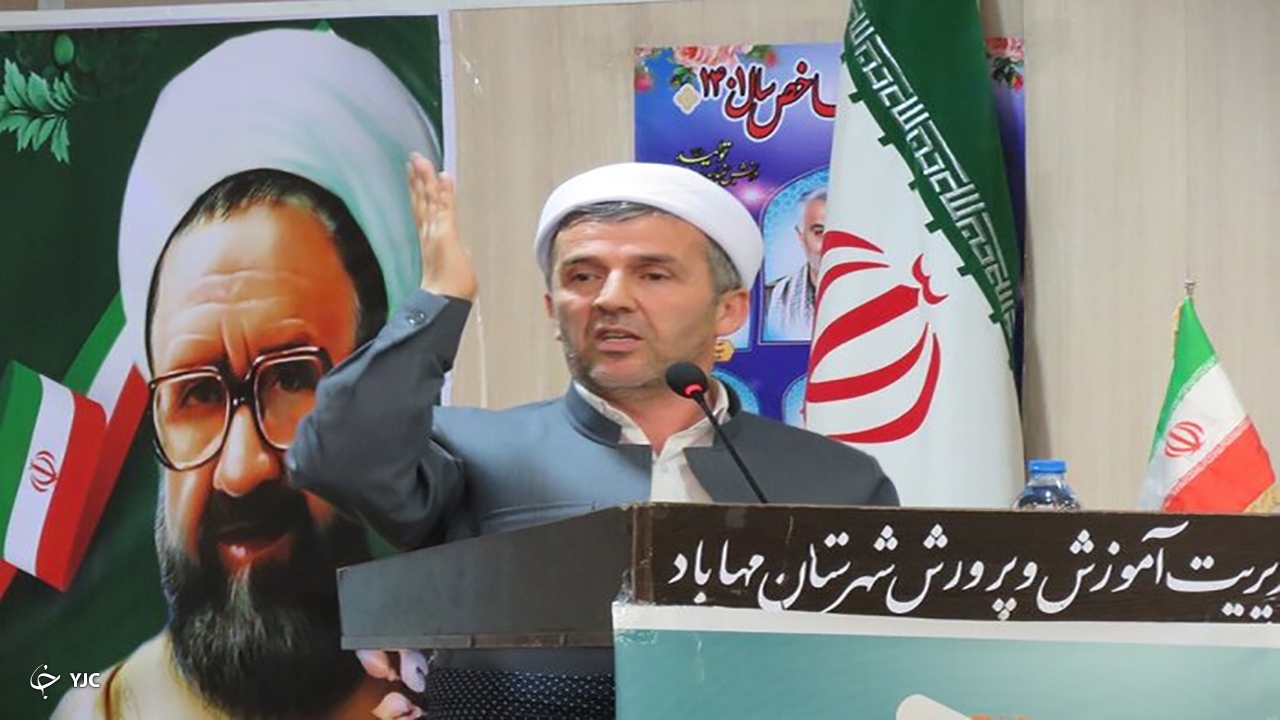 معلمان ادامه دهنده راه پیامبران هستند