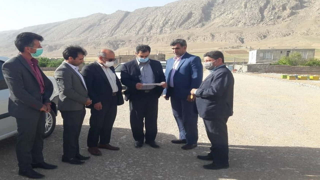 بازدید از روند اجرای عملیات شن ریزی معابر روستای لتاب