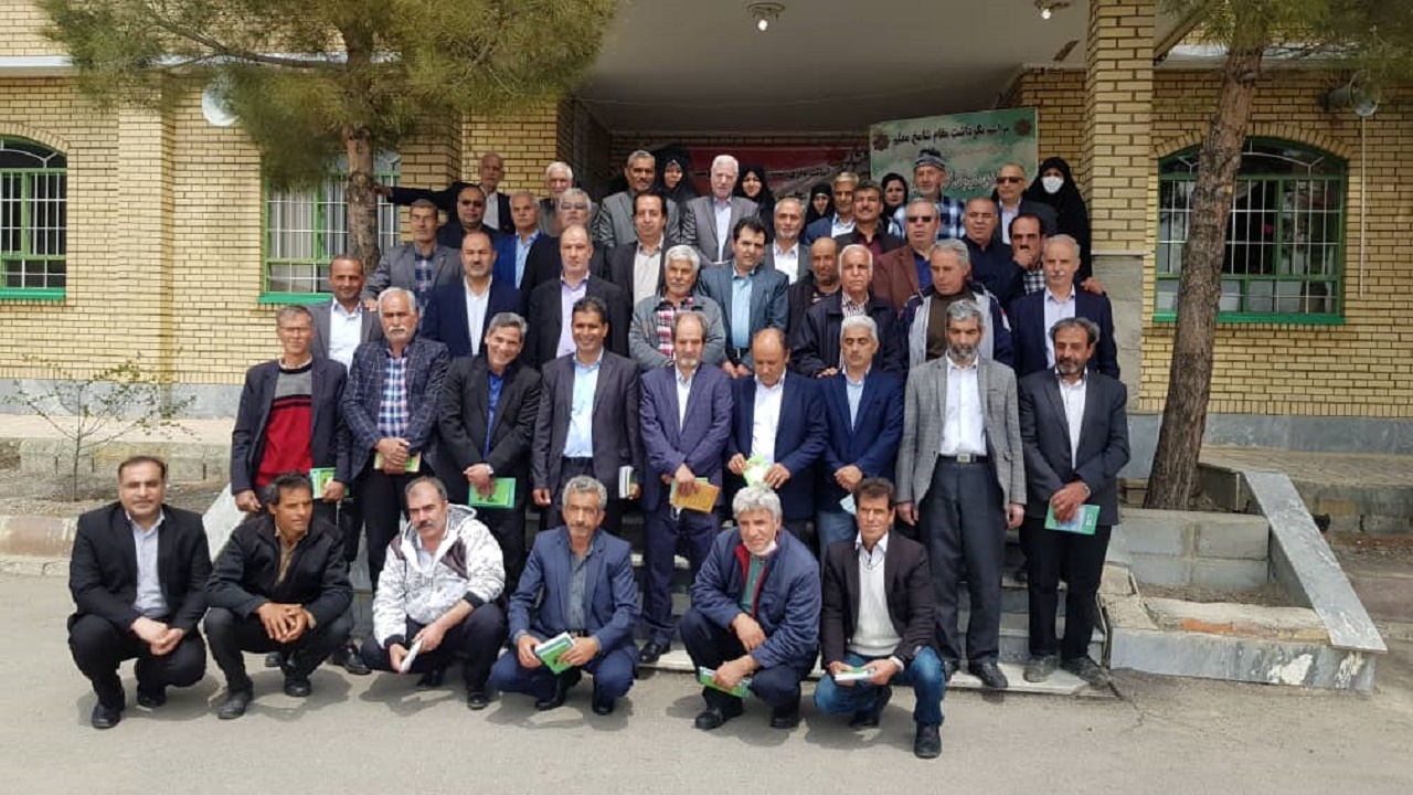 برگزاری مراسم بزرگداشت مقام معلم با یادآوری خاطرات شیرین گذشته