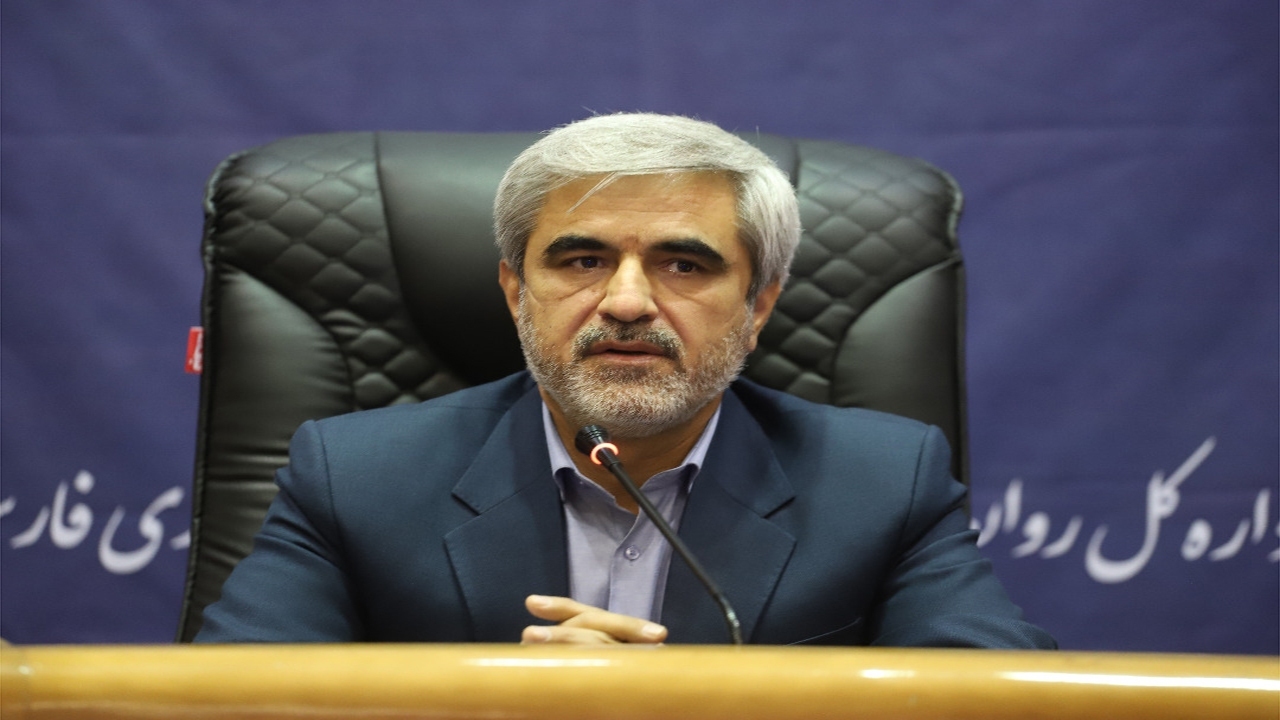 معادن شهرستان بختگان از خاک فروشی و خام فروشی پرهیز کنند