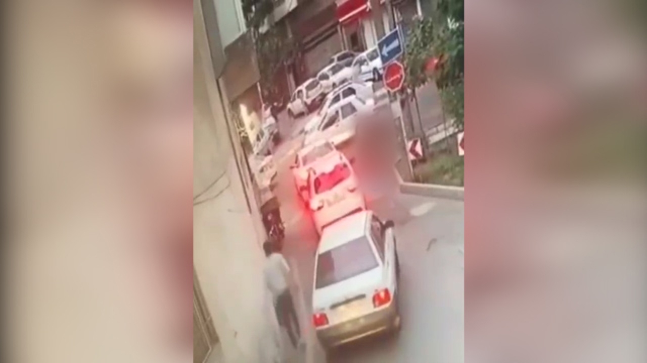 سرقت تلفن همراه یک راننده در اختیاریه + فیلم
