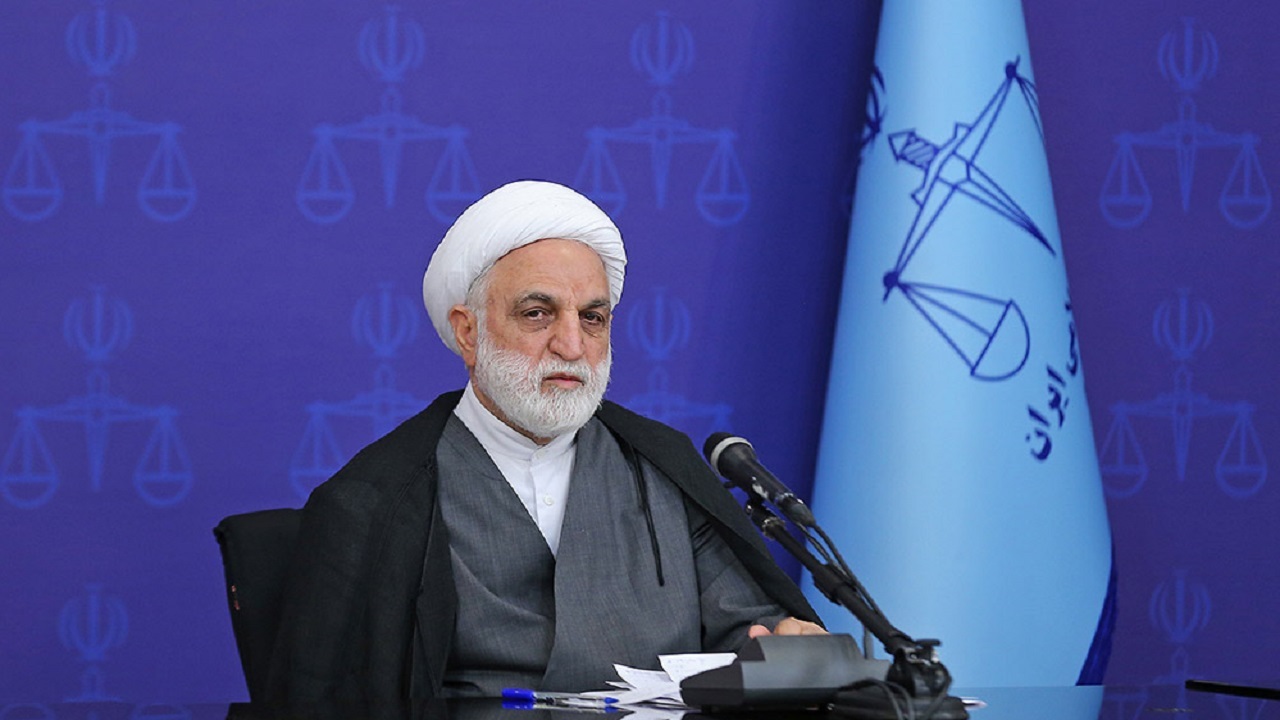 اقناع افکار عمومی پیرامون هرگونه اقدام اقتصادی ضروری است