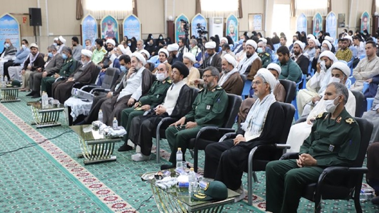 شهدا سرمایه‌های معنوی انقلاب اسلامی هستند