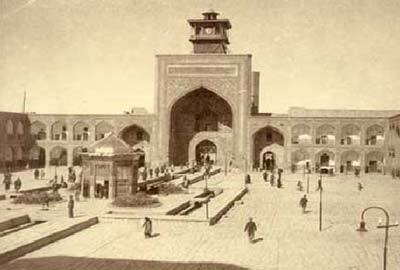 توسعه صحن کهنه به دست شیخ بهایی