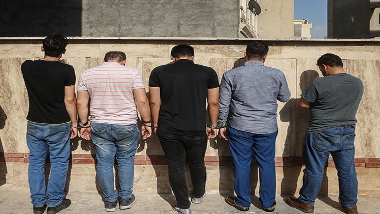 انهدام باند سارقان ۲۰۰ میلیارد ریالی در زنجان