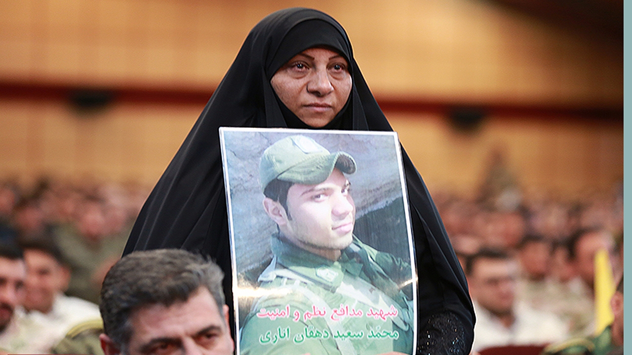 مادر شهید، قاتل فرزندش را بخشید