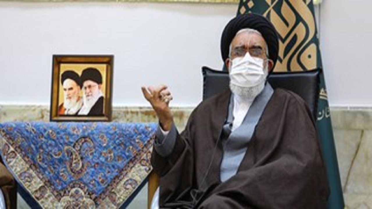 دشمن برای ترویج علم بی‌نتیجه تلاش می‌کند