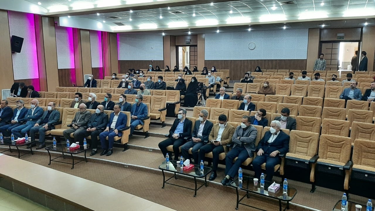 تجلیل از اساتید منتخب دانشگاه بین المللی امام خمینی (ره)