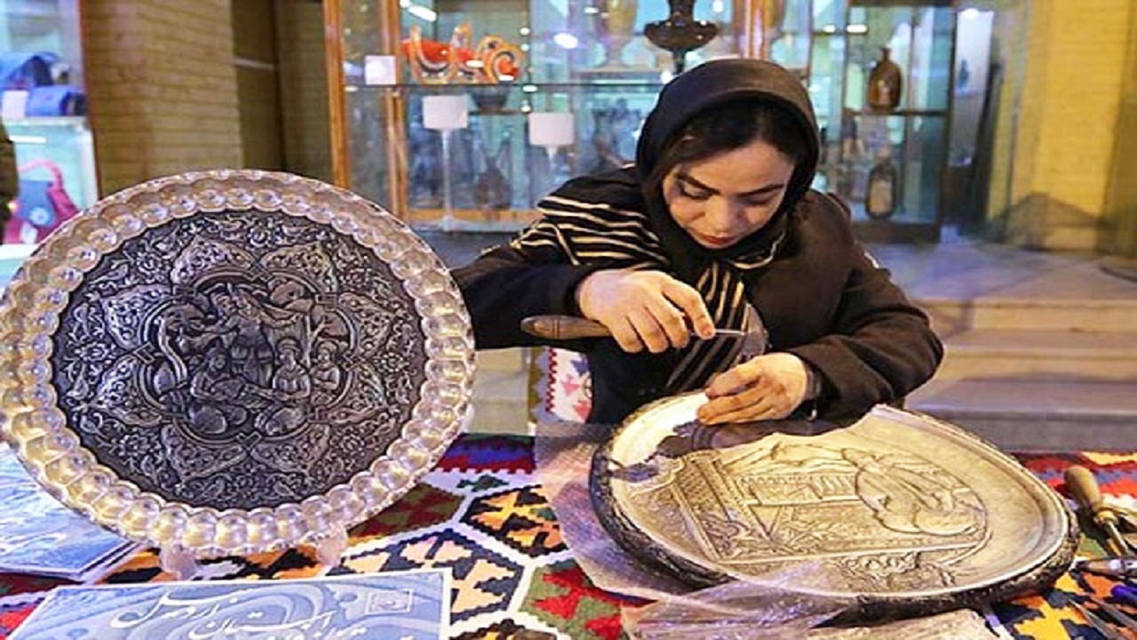 آغاز دوره‌های آموزشی صنایع دستی در شهرستان کوثر