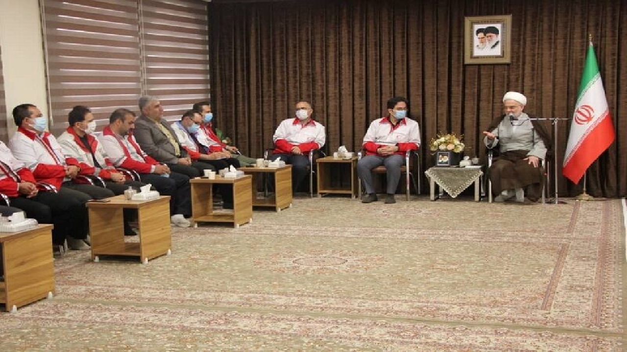 مشکل امدادگران هلال‌احمر برطرف شود