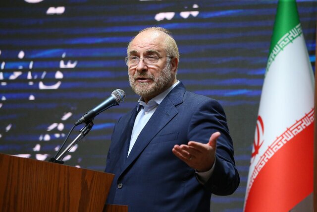 یادواره شهدای طلاب و روحانیون با حضور قالیباف برگزار شد