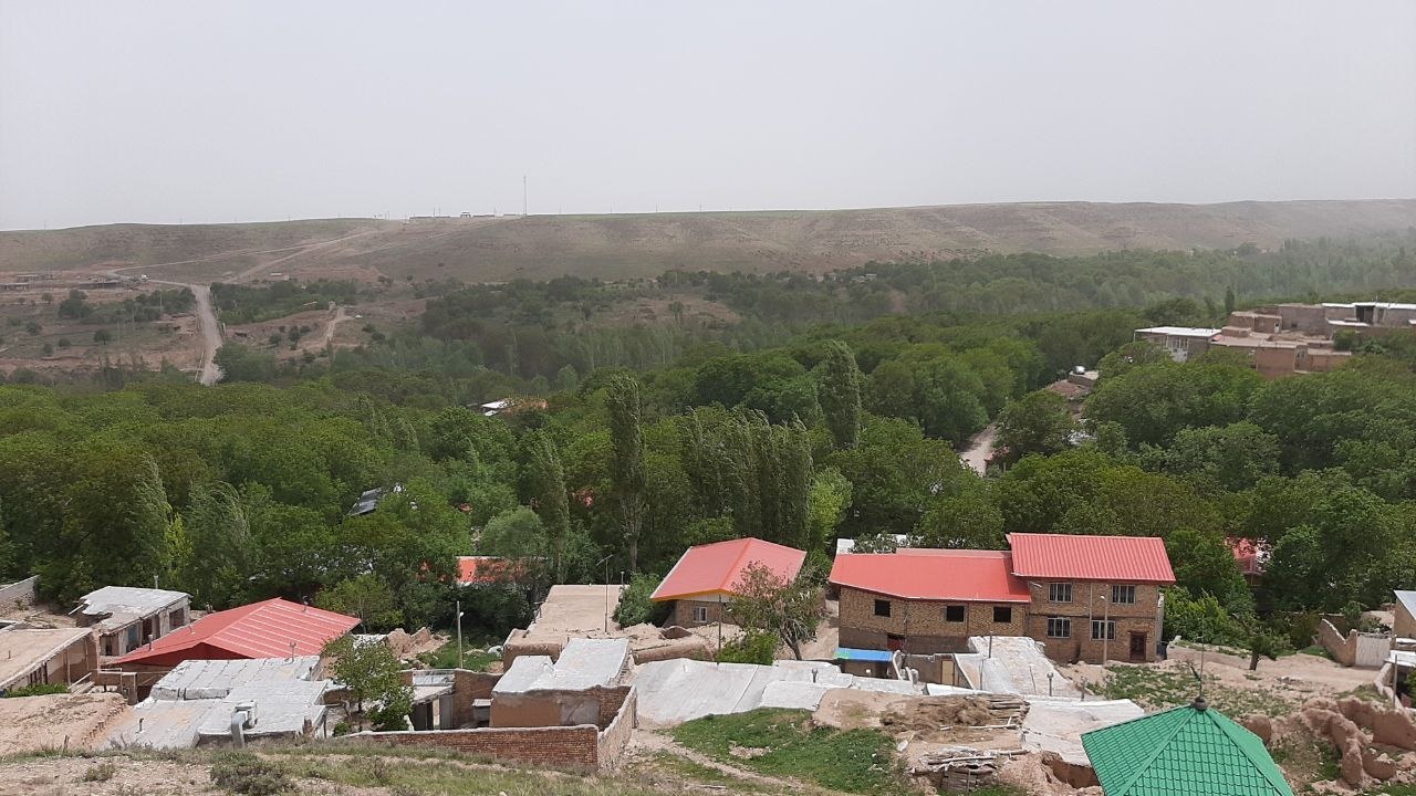 نمایی از روستای توآباد در دل کوهستان + تصاویر