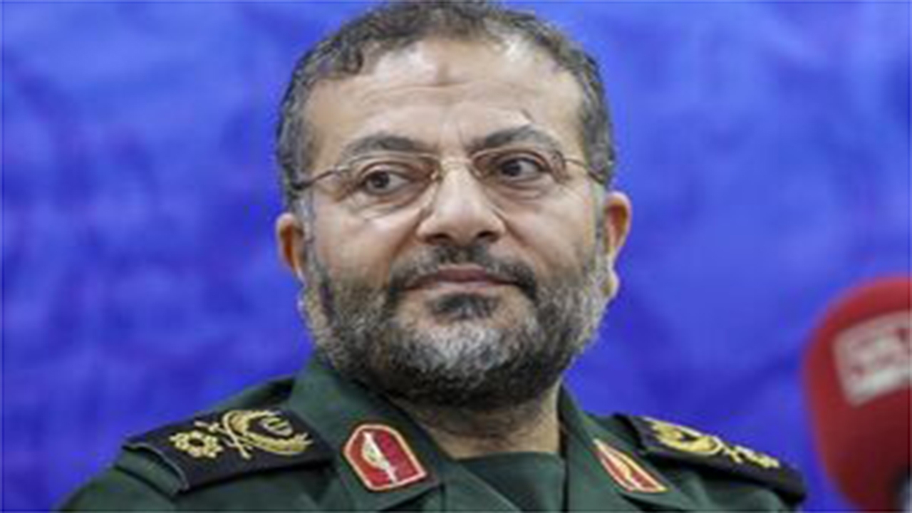 مراقب جنگ نرم و فضای مجازی باشیم