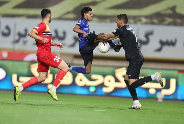 //// فردا صبح کار شود/// فولاد- استقلال؛نبرد 2 مربی استقلالی در اهواز/ پرسپولیس- سپاهان؛ دیدار ال کلاسیکوی ایران در سیرجان