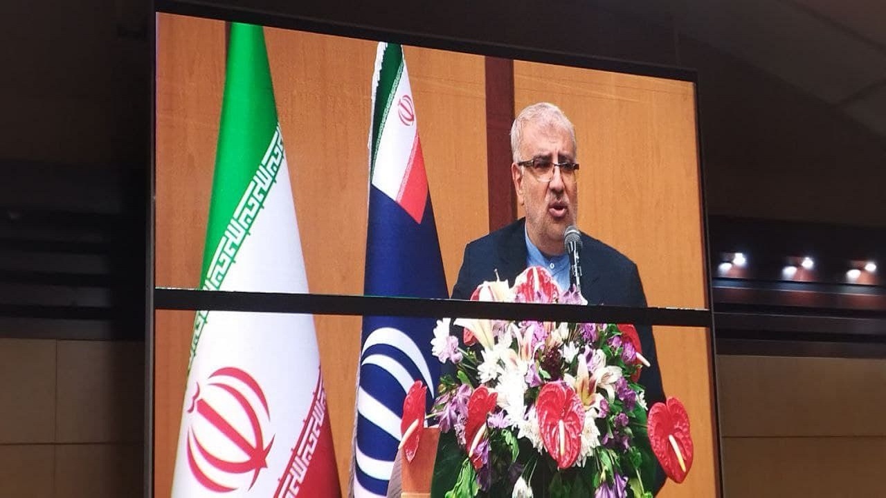 توسعه پالایشگاه‌های فراسرزمینی با استفاده از ظرفیت ایران برای نخستین بار