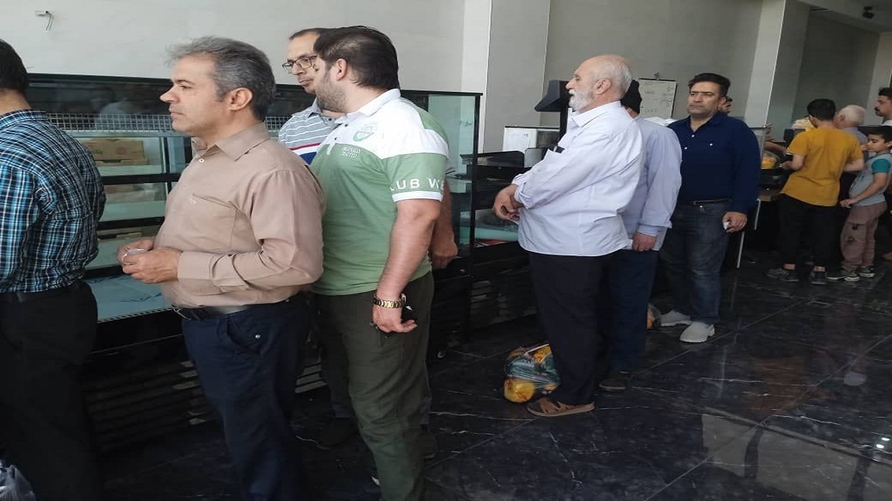 توزیع بیش از ۲۰ تن مرغ منجمد در استان قم