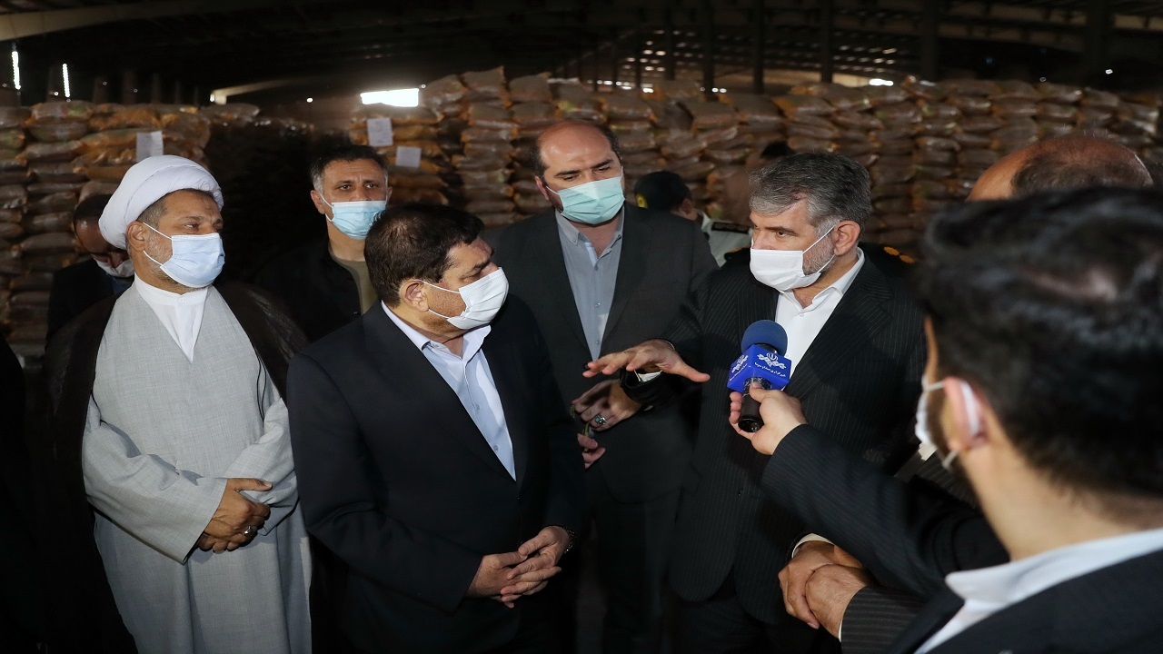 مخبر: هیچ کمبودی در کالا‌های اساسی وجود ندارد