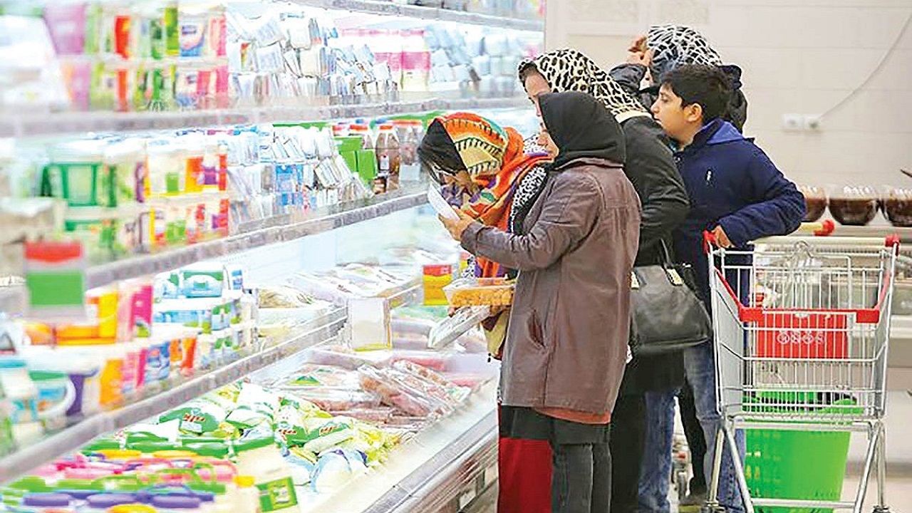 جلوگیری از افزایش قیمت‌ها با دستور و تحکم نشدنی است